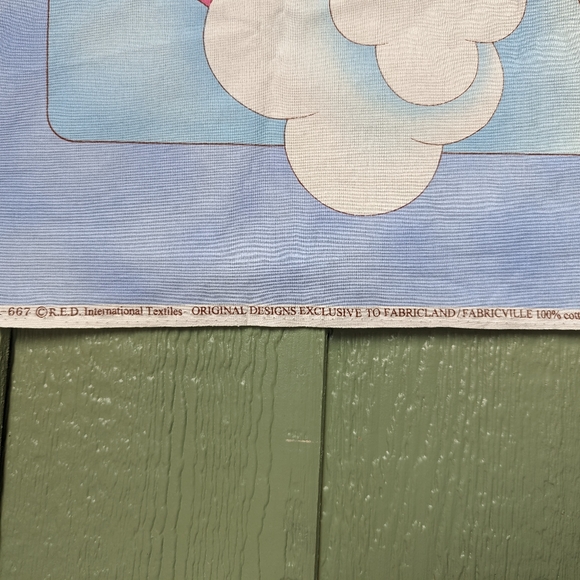 R.E.D international textiles Fairy Tale Castle with Princess, Prince and friends - Picture 7 of 7